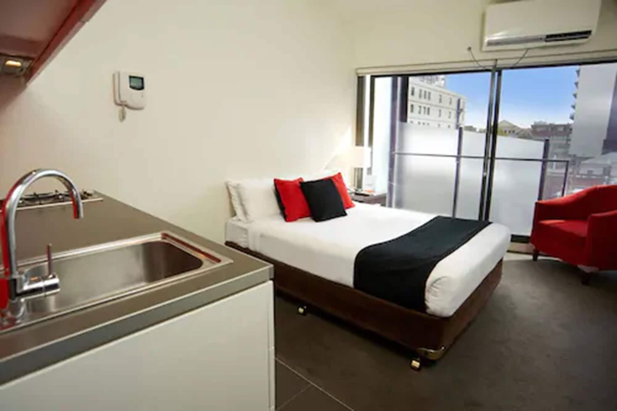 Comfort Apartments On Elizabeth Melbourne Exterior photo