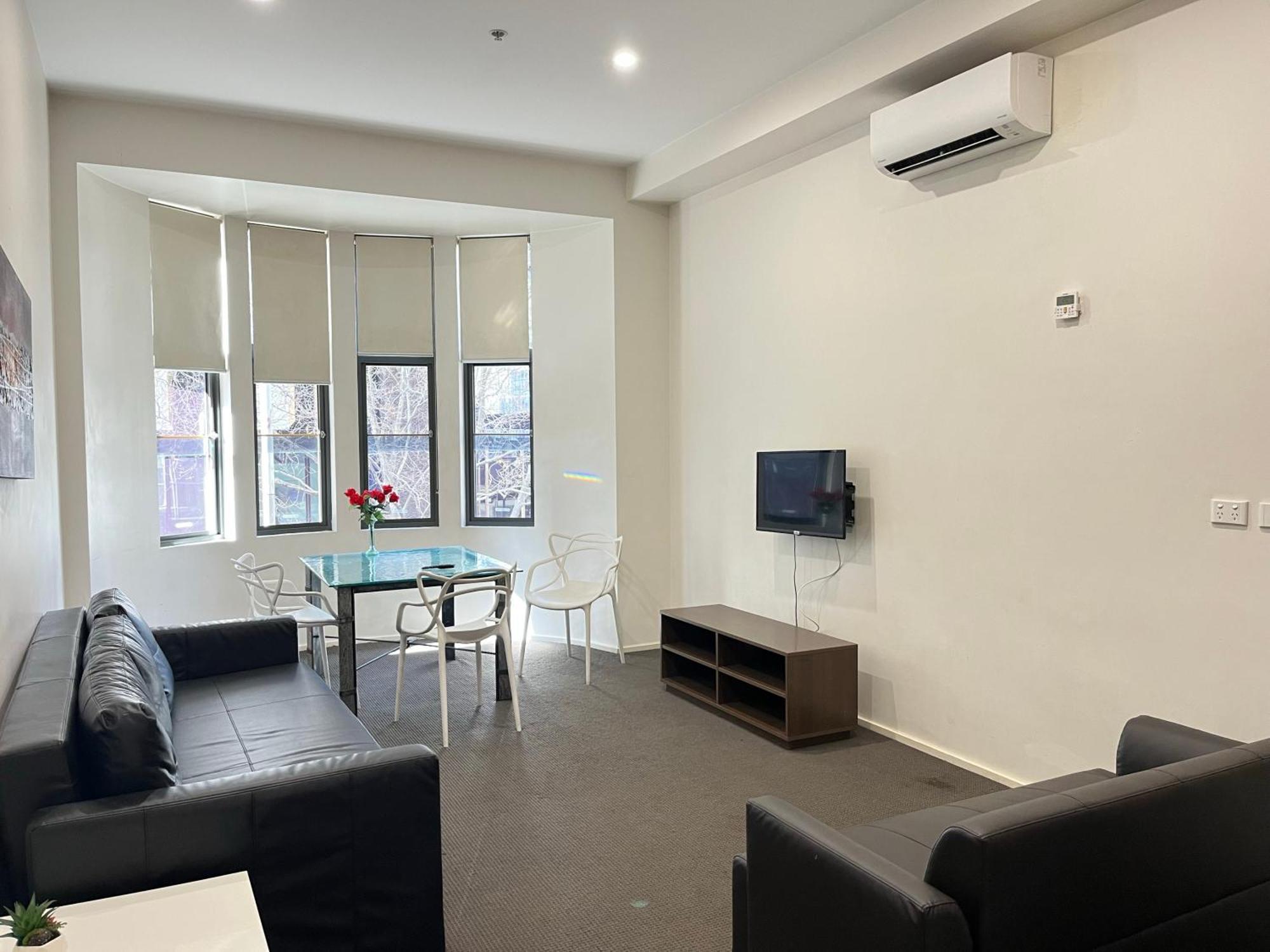Comfort Apartments On Elizabeth Melbourne Exterior photo